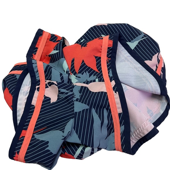 Champion women's size S running athletic shorts with liner tropical print navy - Picture 10 of 10